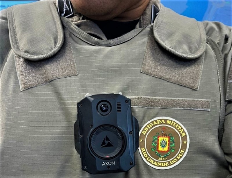 Policiais gaúchos devem usar câmeras corporais ainda em 2024