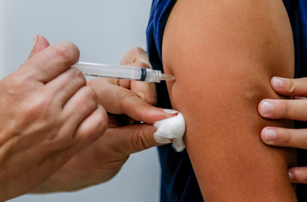 Rio Grande do Sul recebe 31,5 mil doses da vacina contra a dengue
