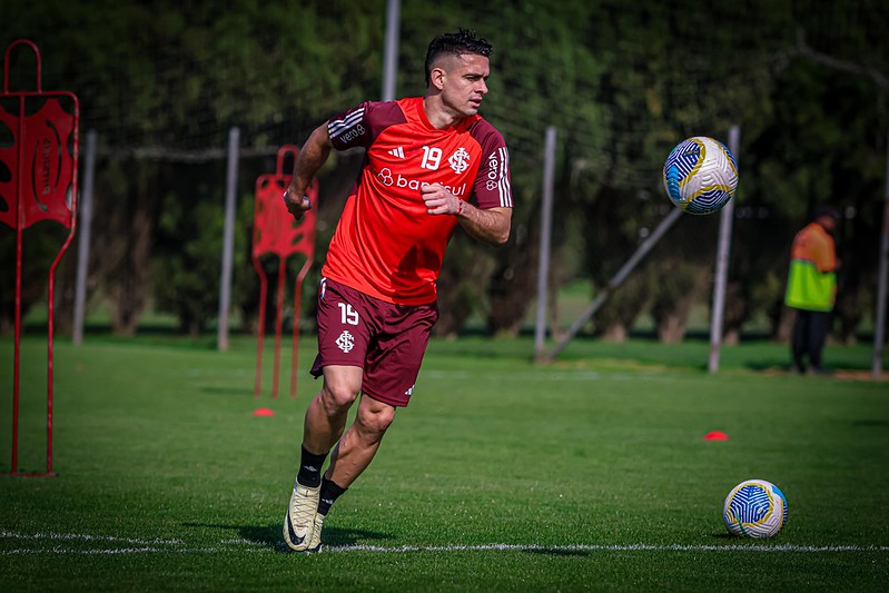 Inter enfrenta o Palmeiras no Beira-Rio