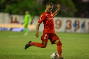 Roger pode recuperar meio-campo